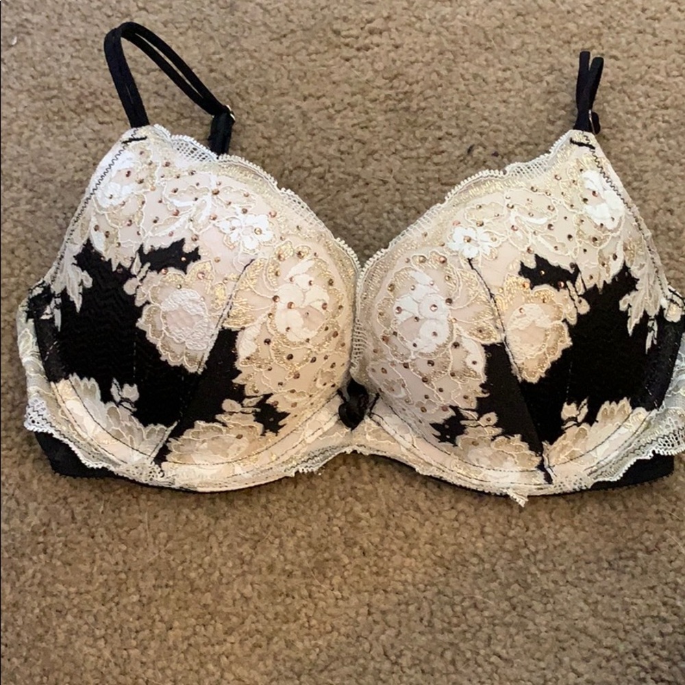 Victoria secret very sexy push up bra